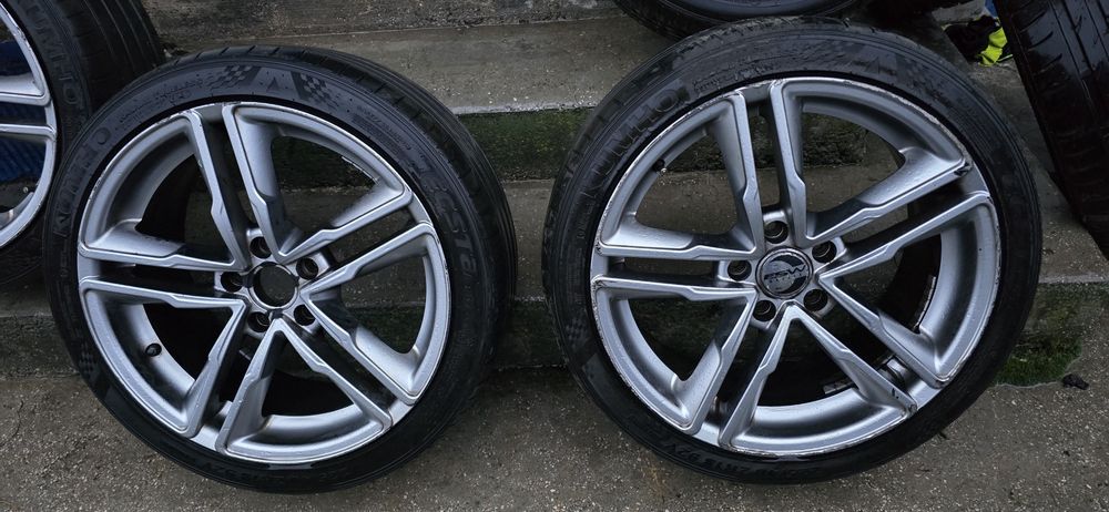 Vând jante complete r18