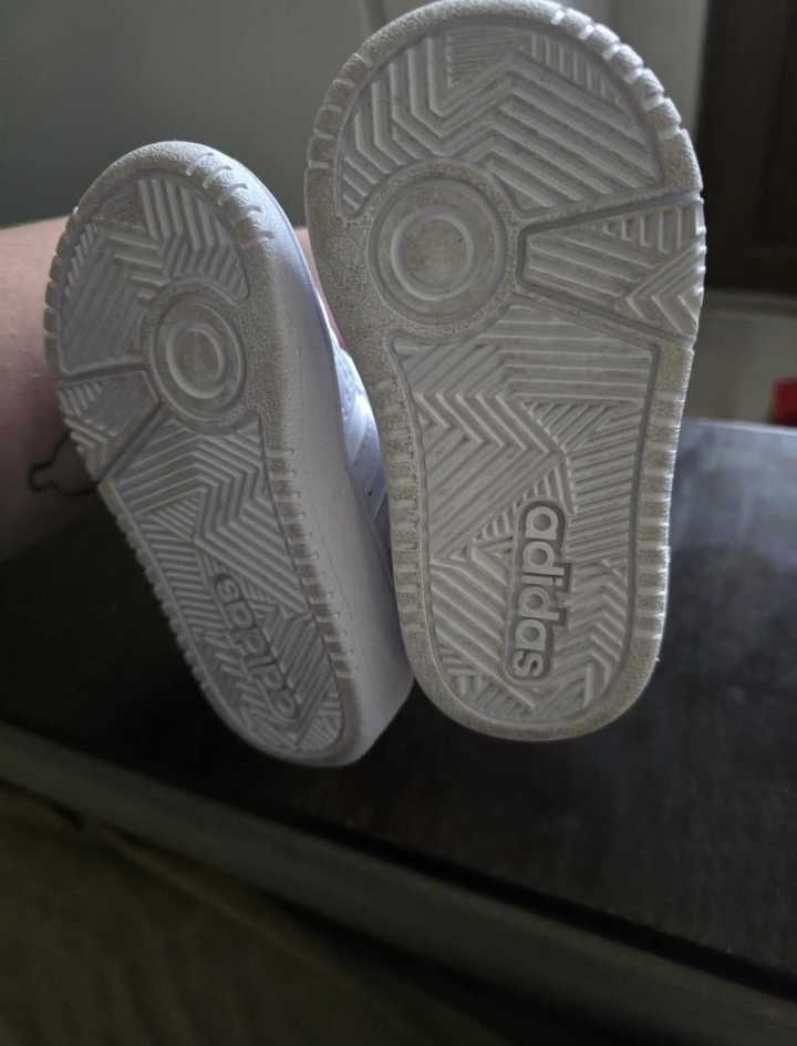 Детски Addidas маратонки 21 номеро