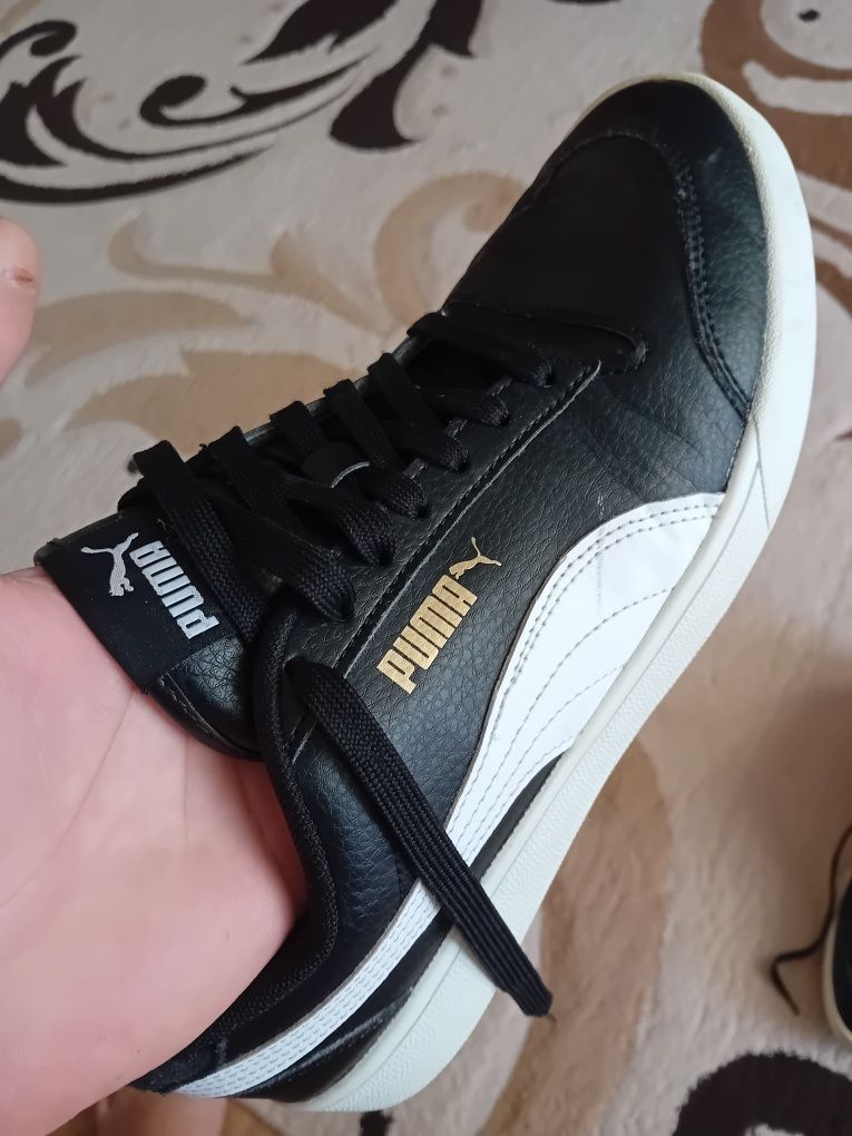 Adidași Puma piele  mărimea 42