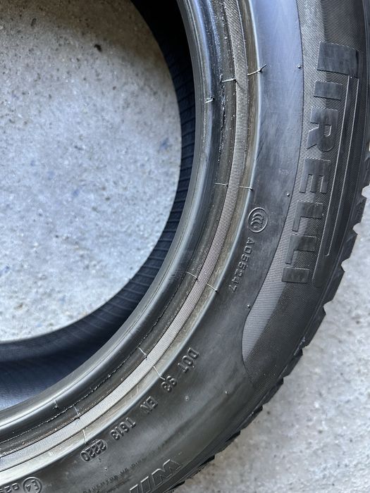 225/55 R17 Pirelli Sottozero 3 2 buc