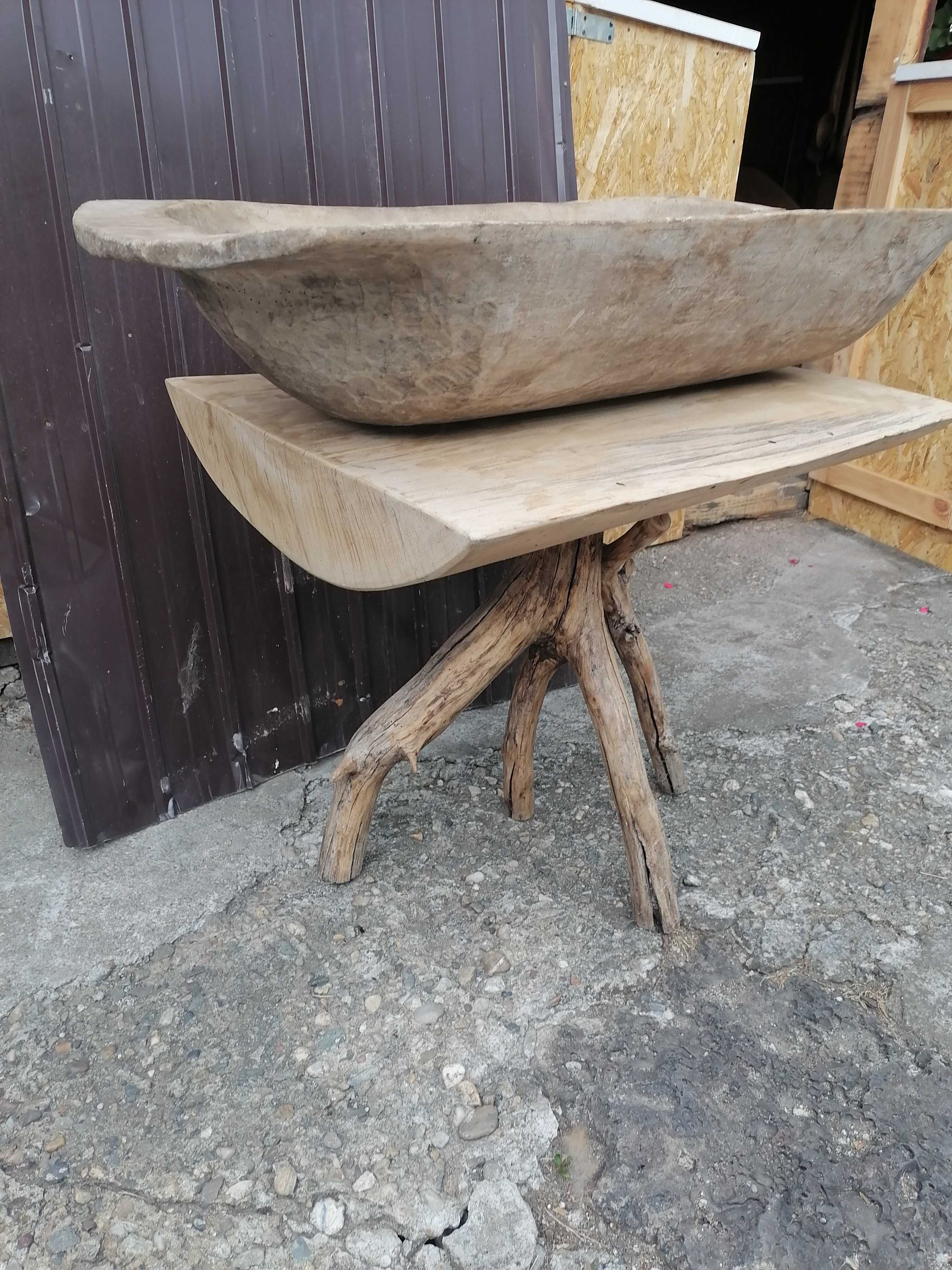 Mobilier rustic din masa de fag cu picoare de salcâm și covată.