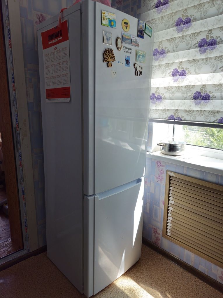 Холодильник ARISTON