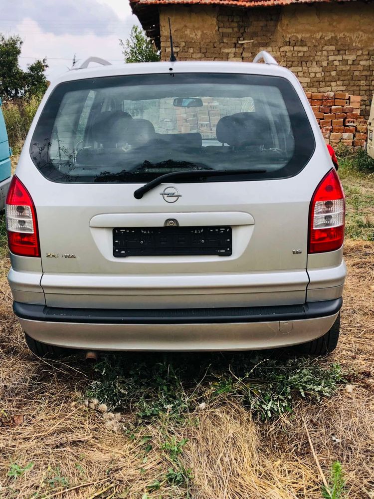 Продава се Opel Zafira 1.6 нов нос