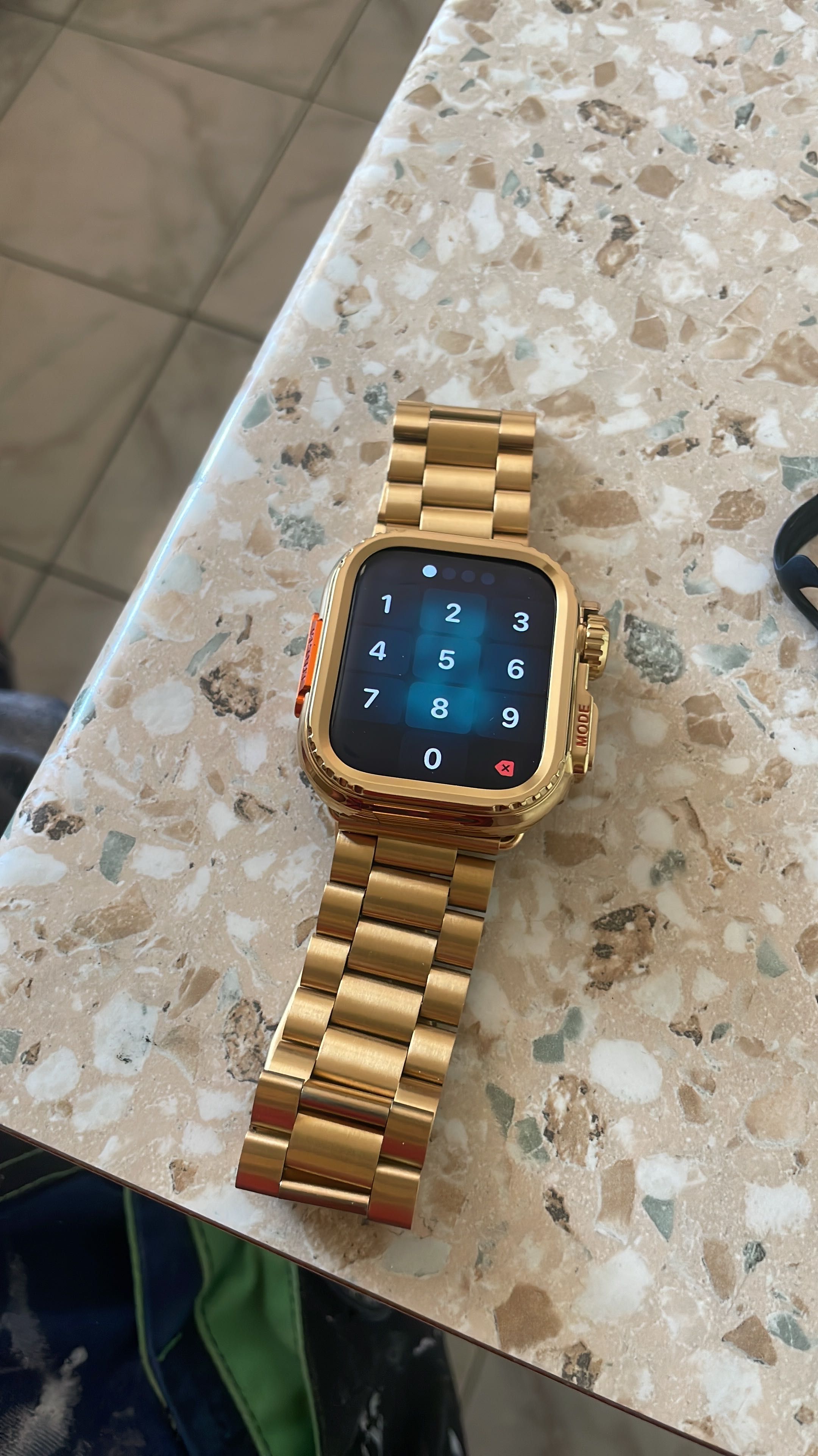 Vând Apple Watch 9 midnight aluminium case 45 mm