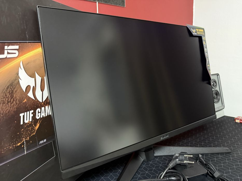 Monitor Gaming LED IPS ASUS TUF 27", 144Hz, 1ms, 1440p