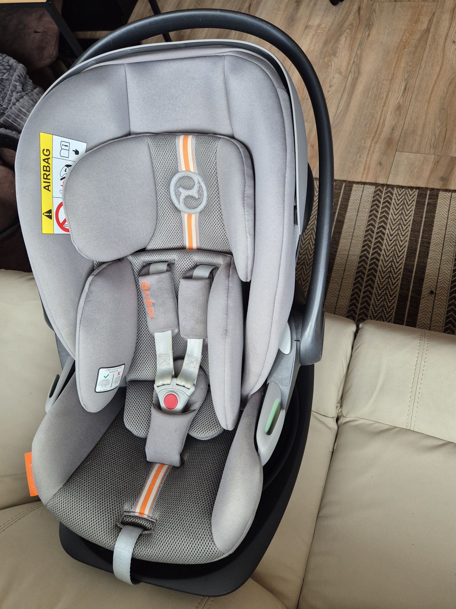 Столче за кола Cybex Cloud g i size + isofix база и адаптери