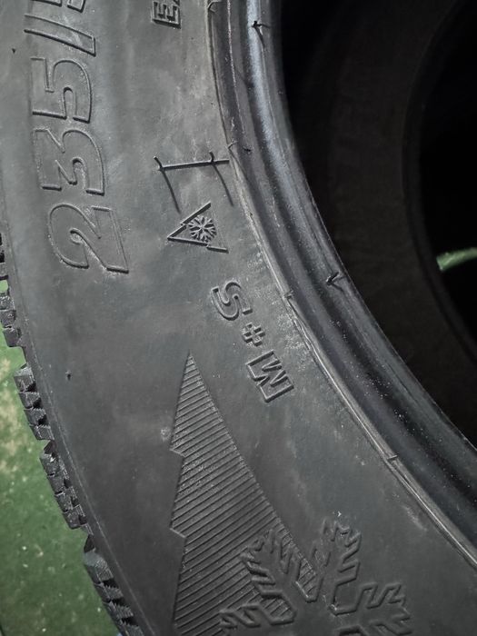 Cauciucuri iarna 235 55 19 state buna