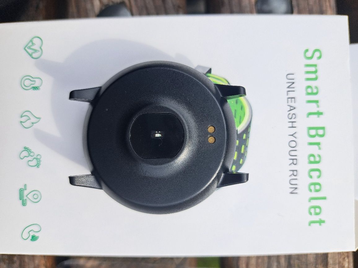 Смарт часовник. (Smart Bracelet)