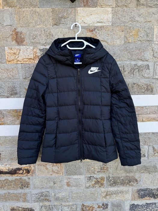 Дамско пухено яке Nike