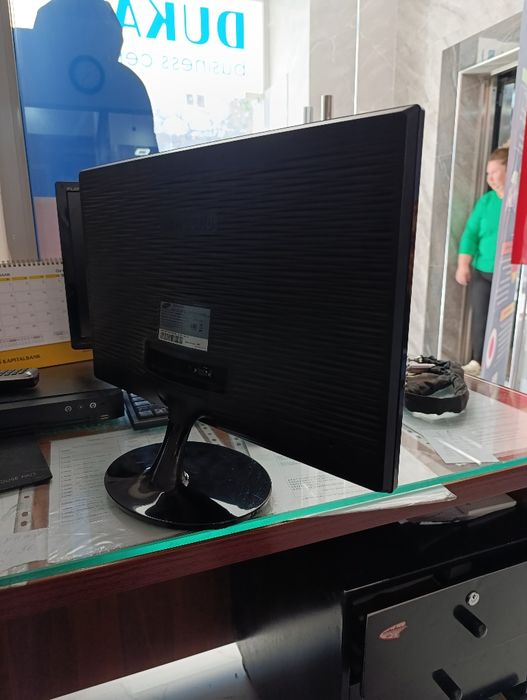 Продается Монитор