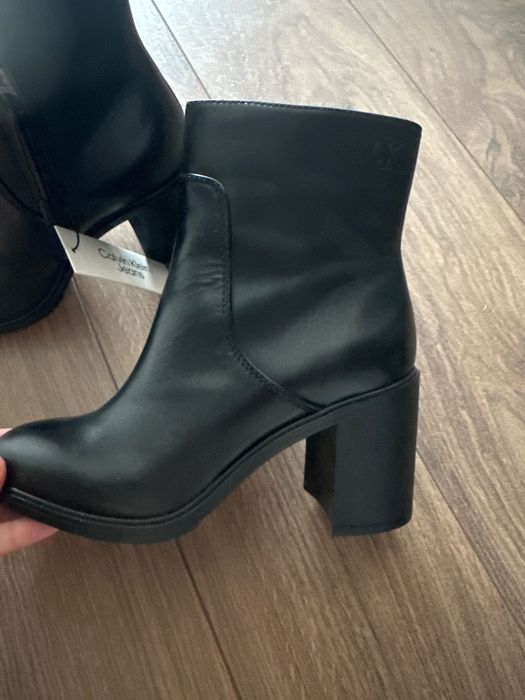 Сапоги Ck новые в черном цвете