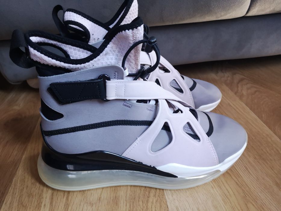 Дамски маратонки Nike Air Jordan Latitude 720 NBY