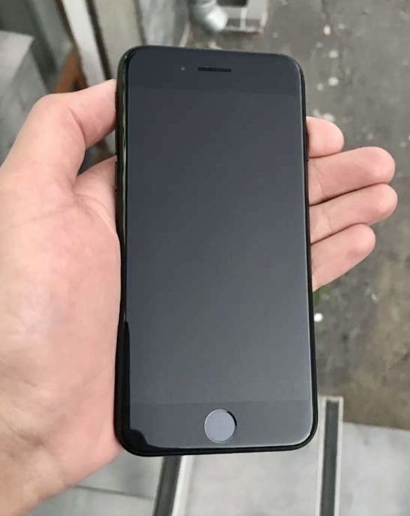 Apple iPhone 7 (128GB) Black