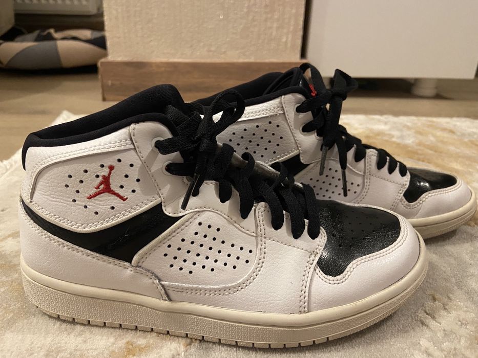 Adidasi Jordan 38,5