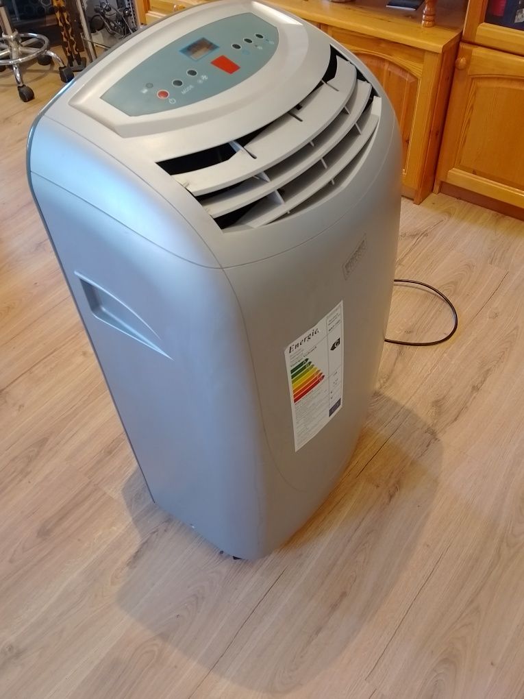 Мобилен климатик 11.370 Btu