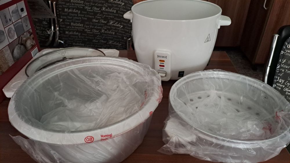 Oala electrica pt.gatit orez.