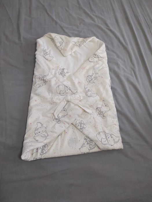 Sac bebe si paturici de înfășat