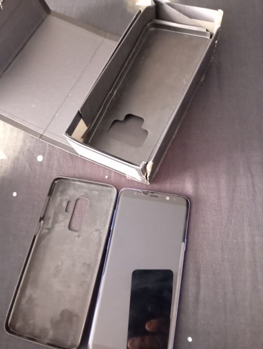 Vând telefon  folosit puțin