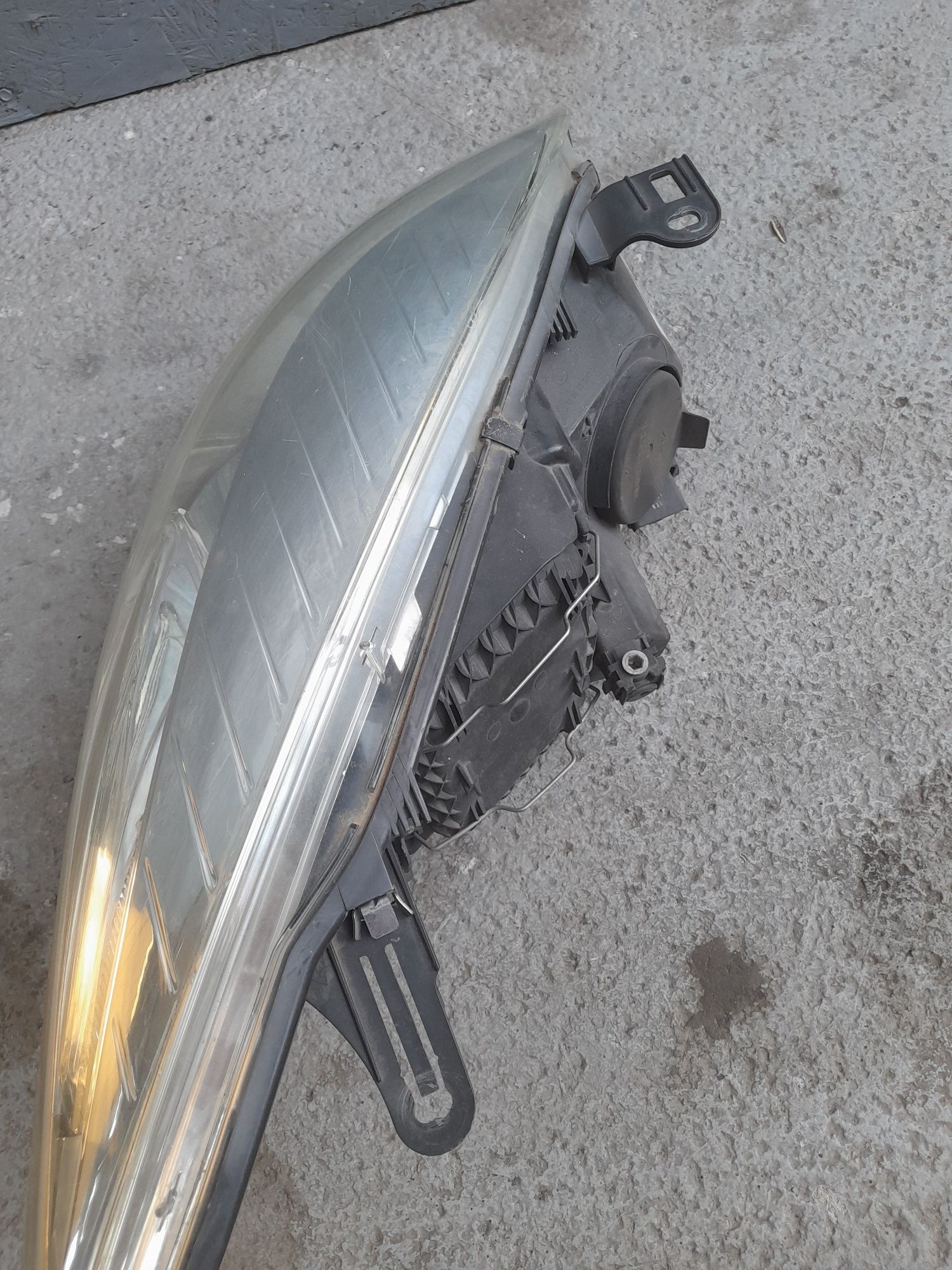 Far Stanga Complet Europa Renault Megane 3 An 2009-2013