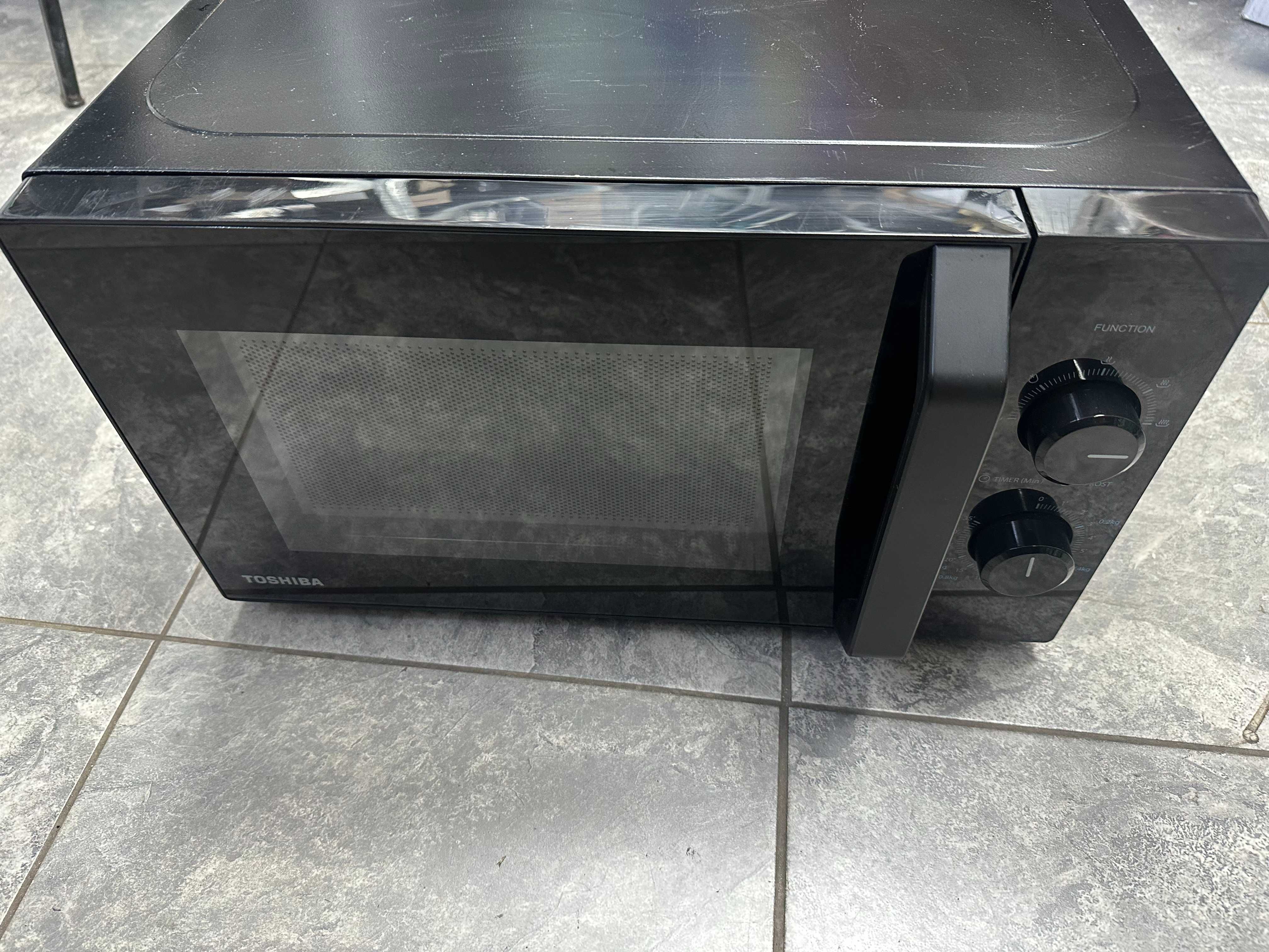 Микровълнова фурна Toshiba MW2-MG20P(BK) , 800 W, 20 Литри