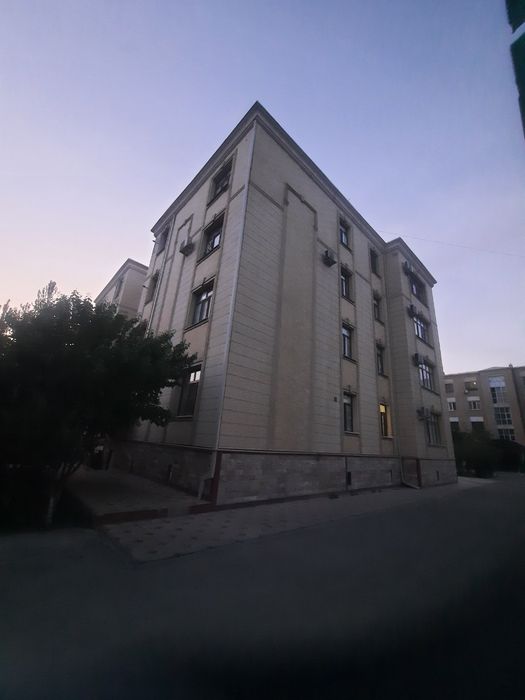 Tayyor domdan 3xonali kivartira sotiladi hamma jixozlari bilan