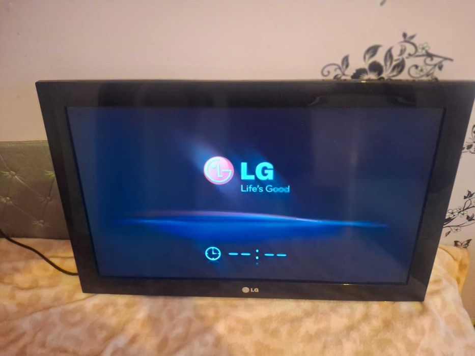 Телевизор Сони 32 инча