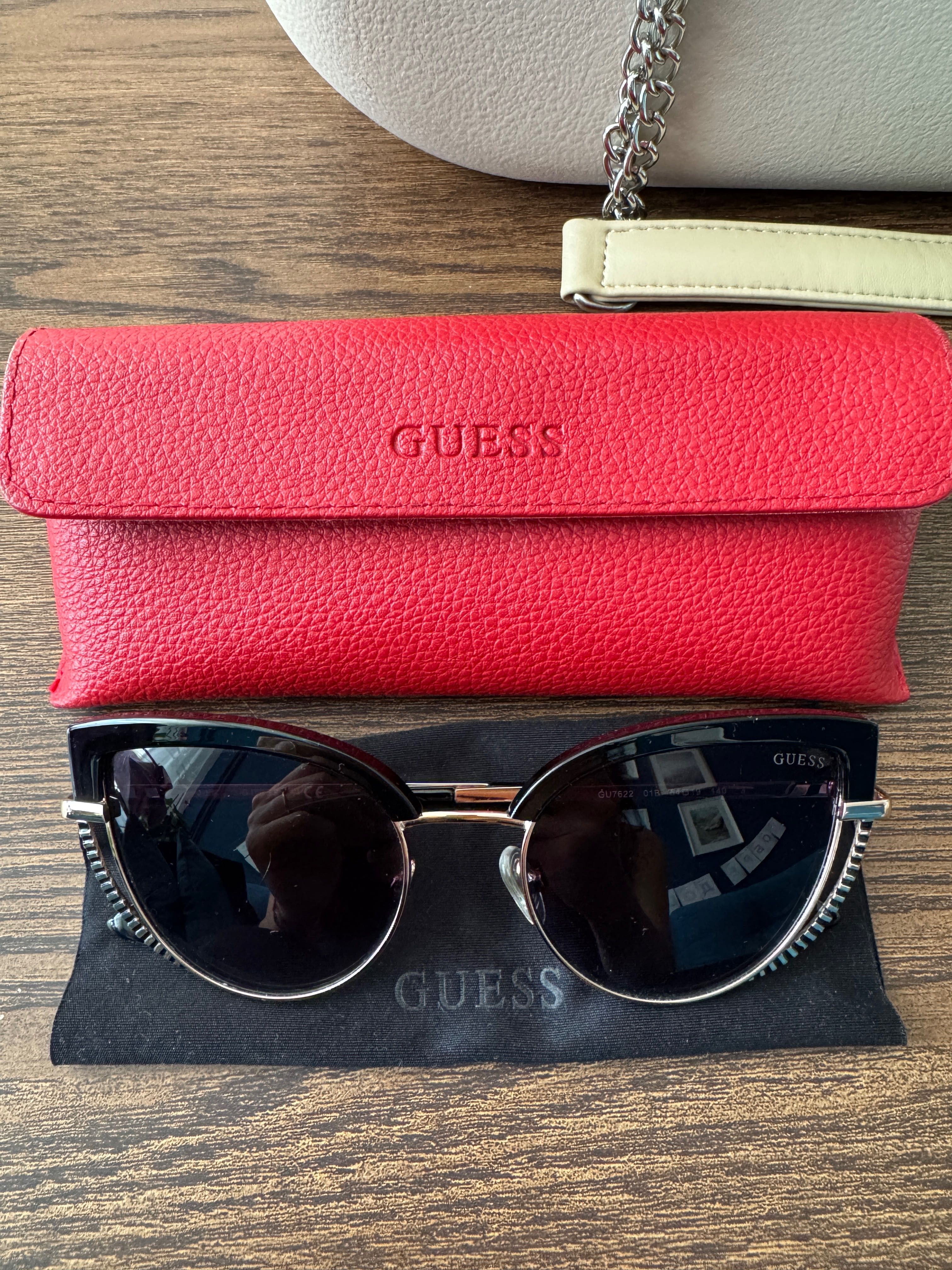 Дамски очила Guess