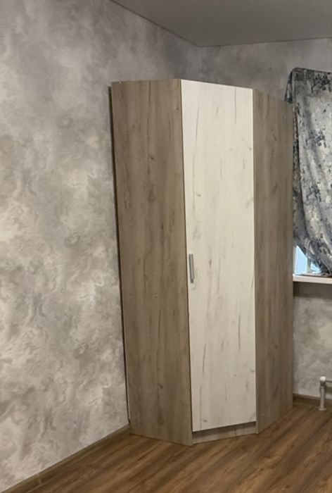 Продам угловой шкаф