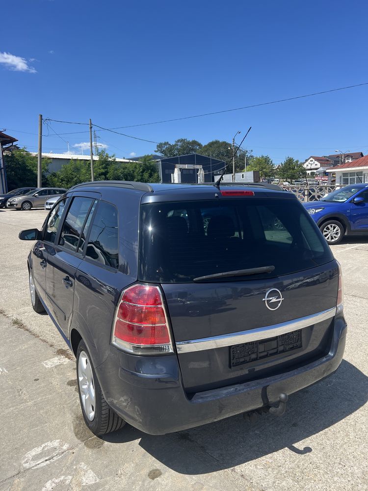 Opel zafira 1.6 benzina 7 locuri