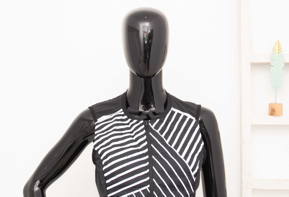 Nike Aeroloft Puffer Vest дамски пухен елек за бягане рефлектив XS