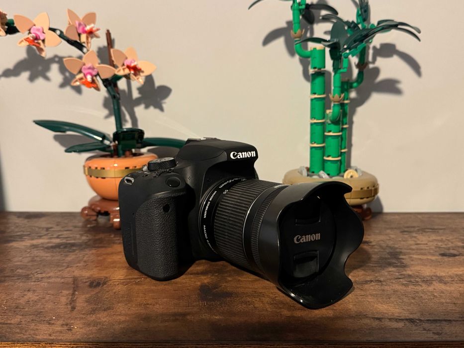 Canon EOS 800D + обектив 18-55mm IS STM