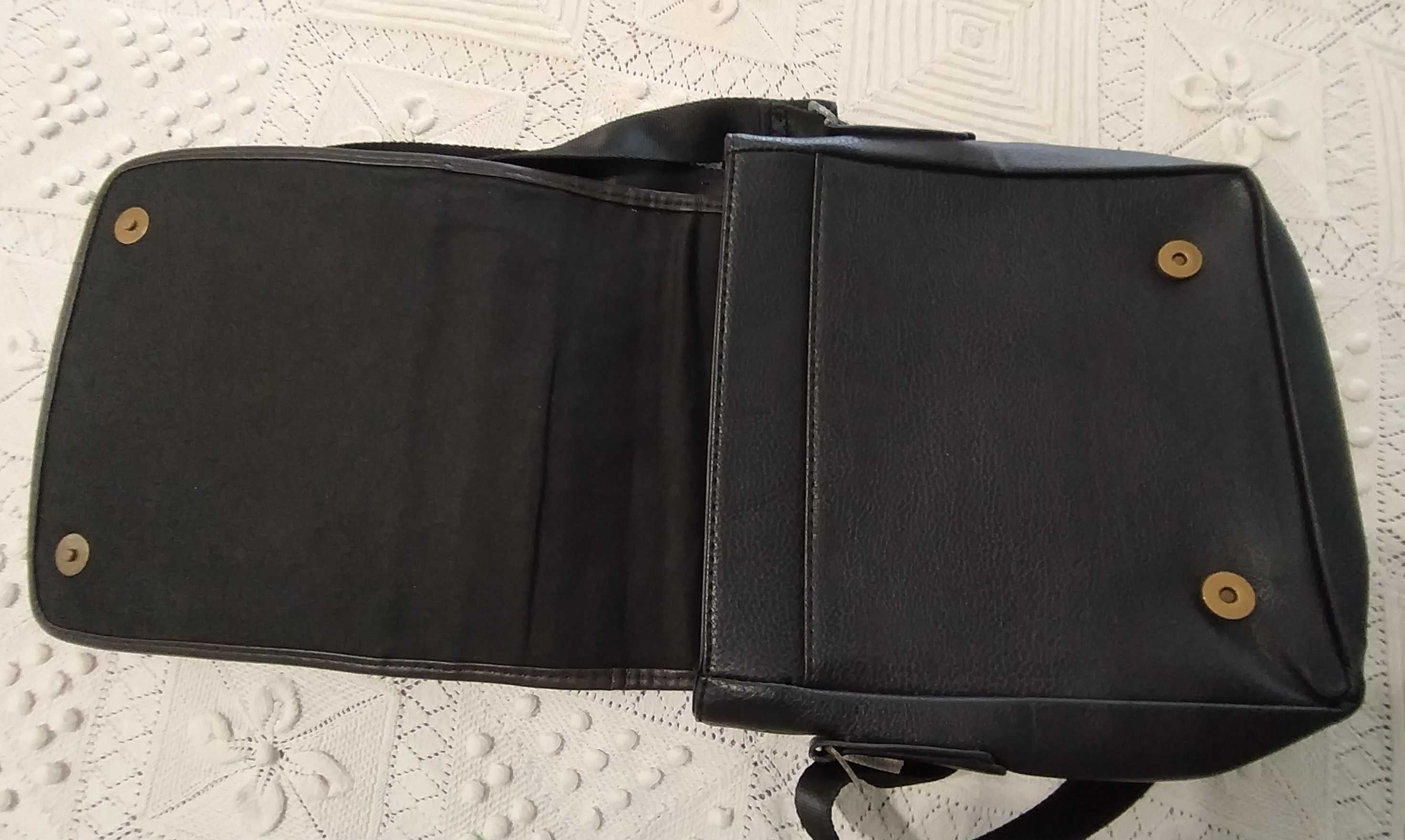 Мъжка чанта Denbilao от естествена кожа – графитено черна