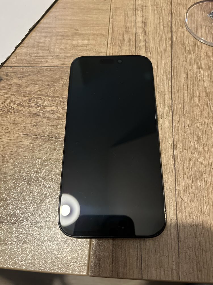 IPhone 15 Pro 256GB в отлично състояние