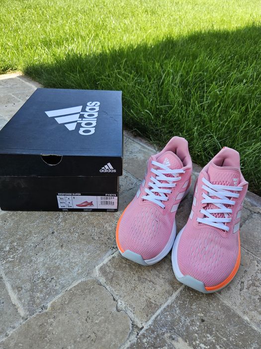 Pantofi sport, Adidas, marimea 36 2/3
