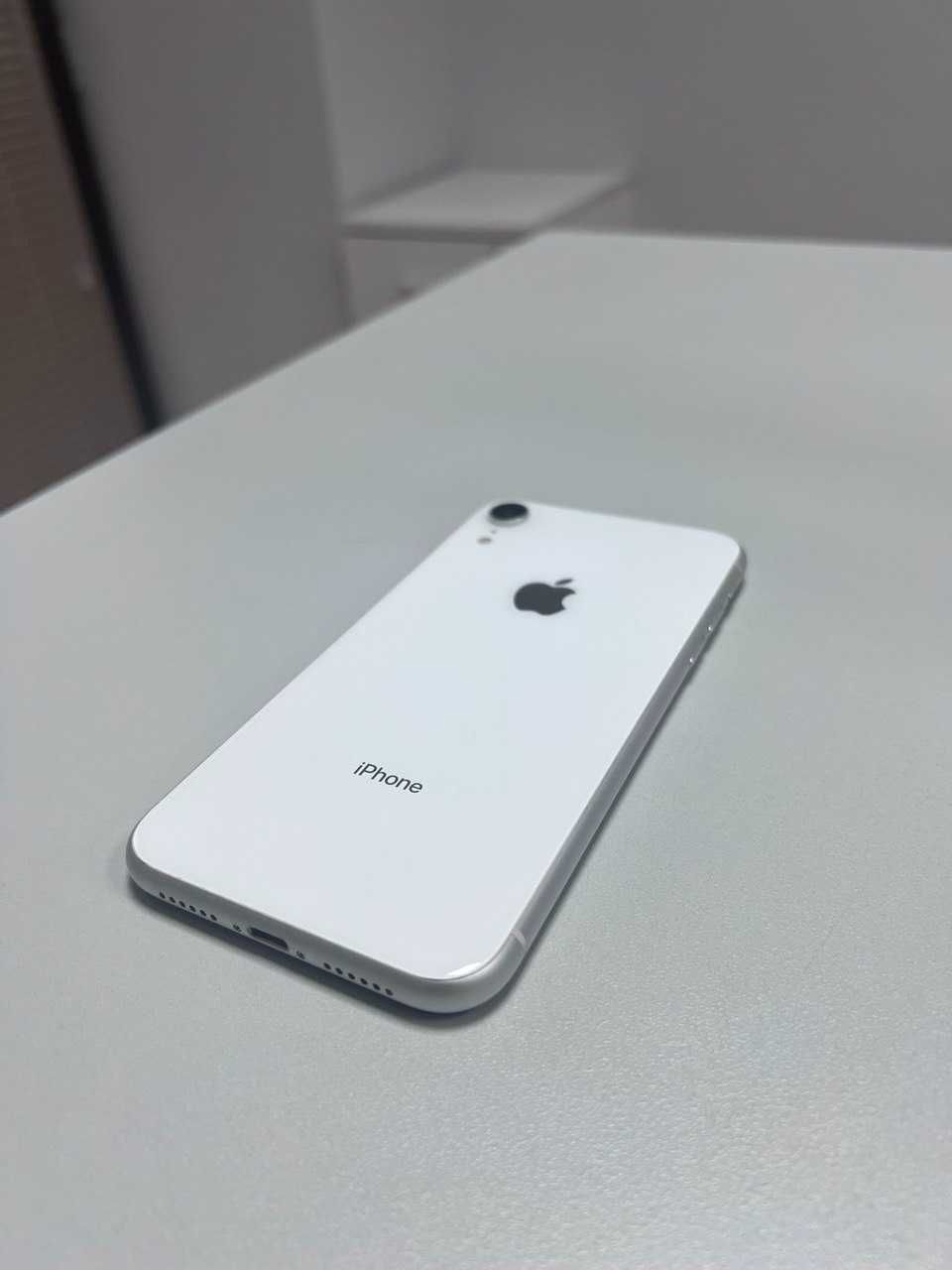 IPhone XR 64гб белый