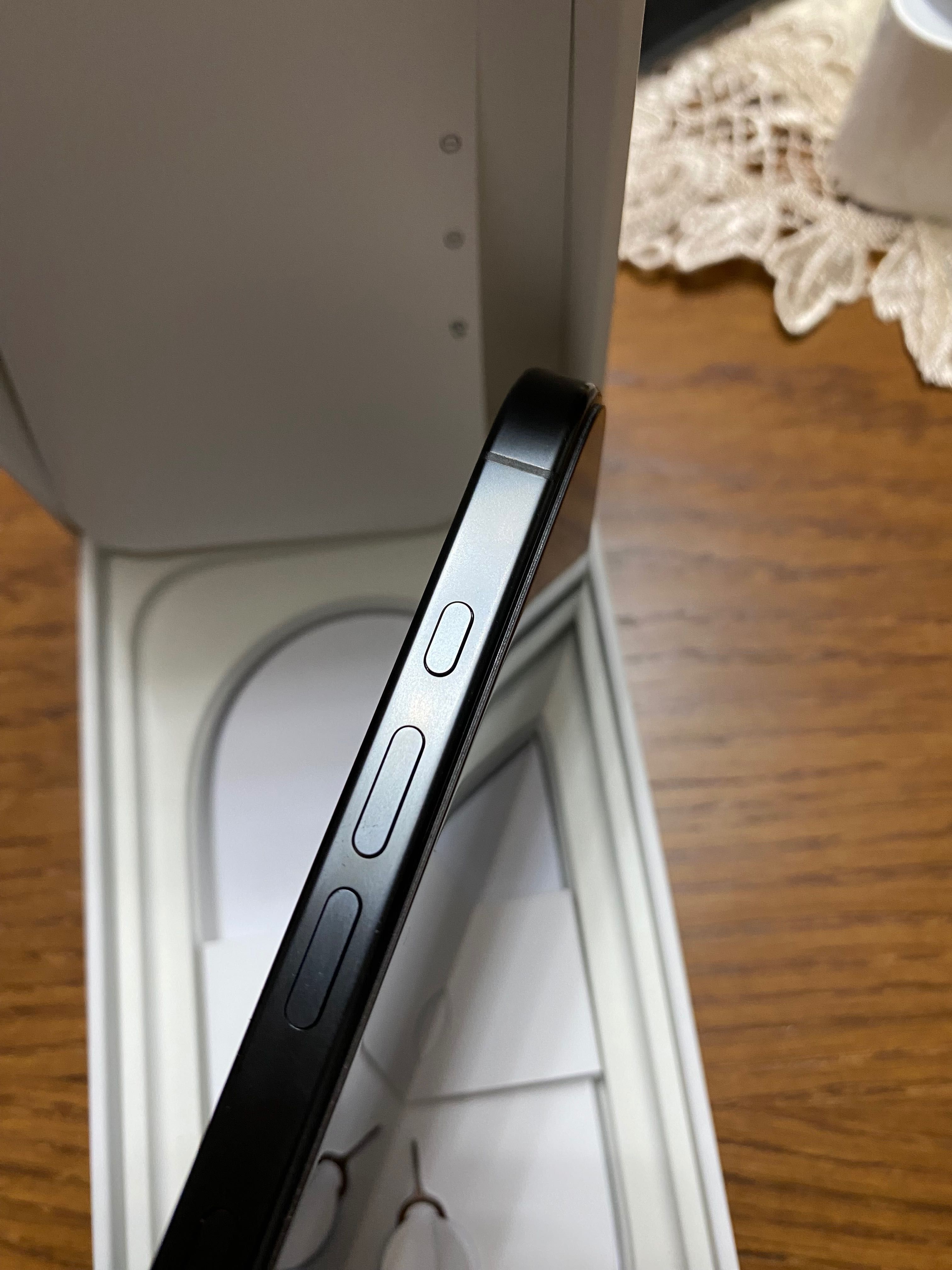 iPhone 16 pro 512GB black titanium