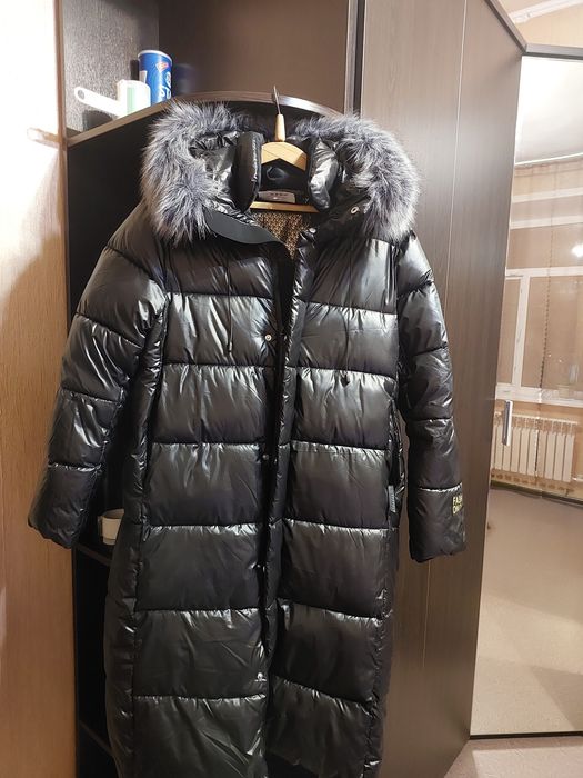 Продам зимнюю куртку.