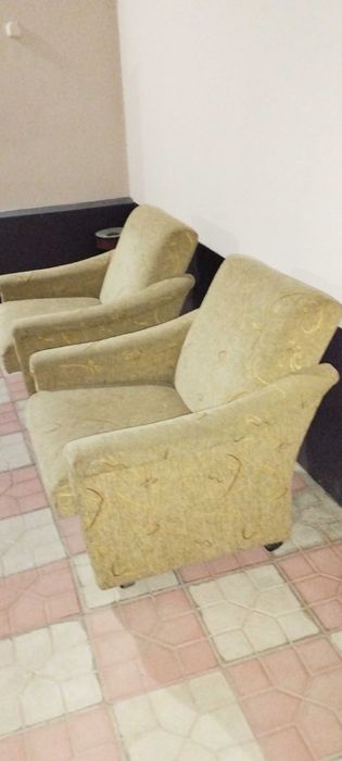 Кресло две штуки