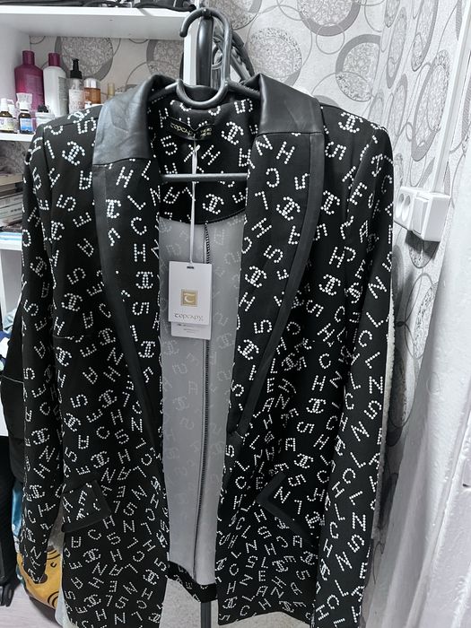 Женская одежда .