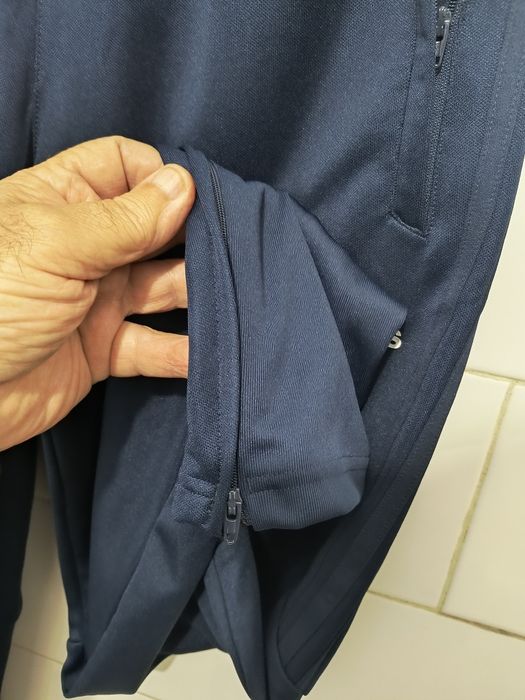 Pantaloni trening marca Adidas mărime M culoare albastru originali