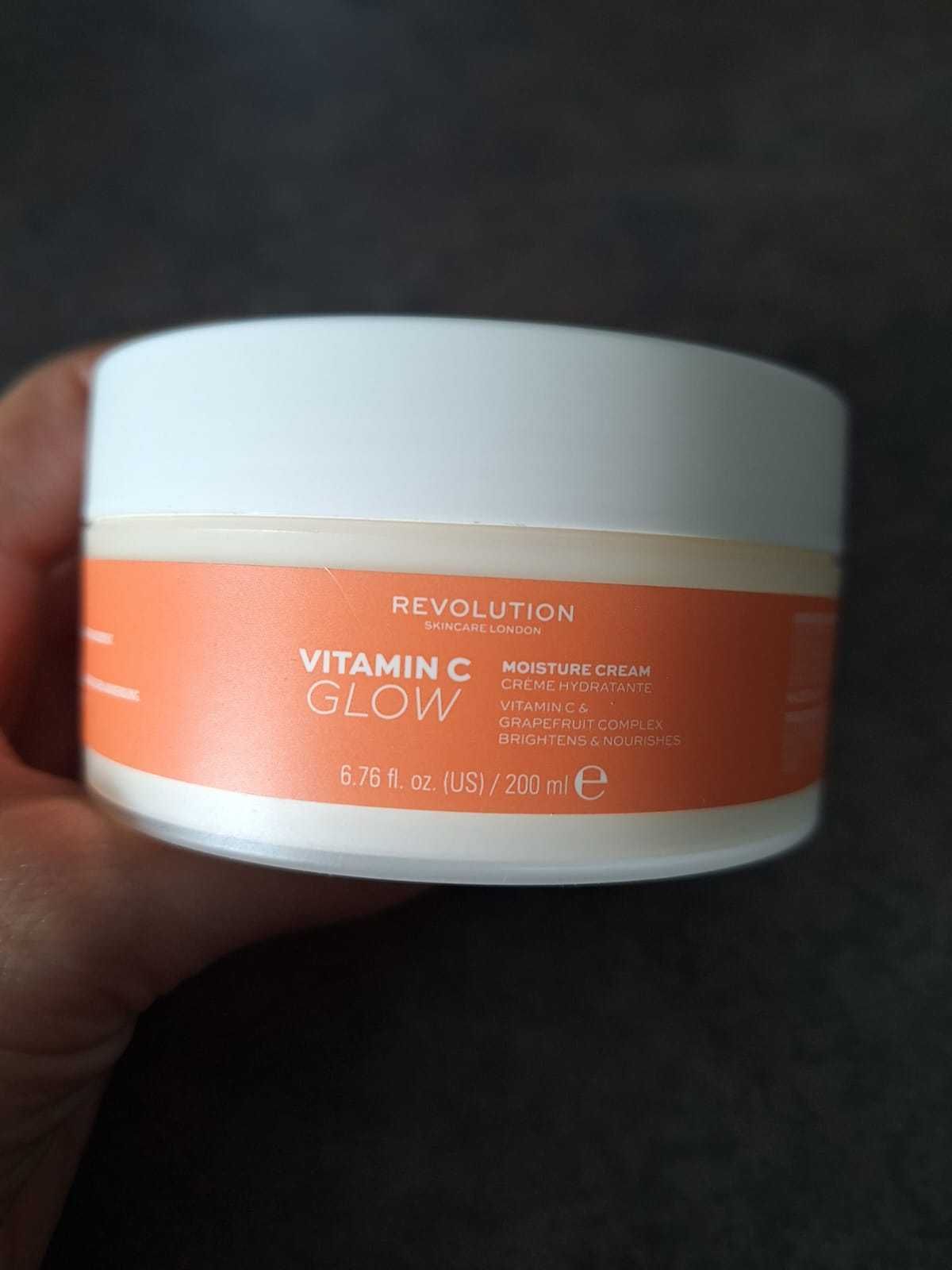 Crema de corp cu vitamina C - Revolution