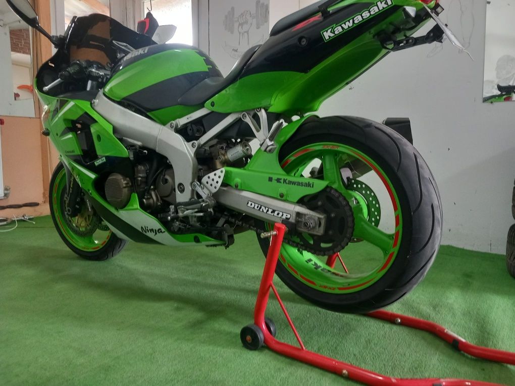 Kawasaki Ninja zx6R