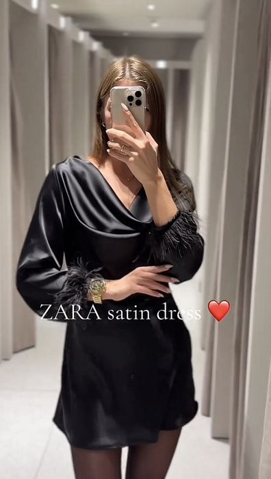Сатенена рокля с пера Zara