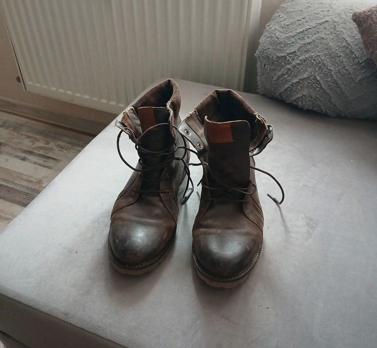 Ghete Barbati piele nr 45
Barbati
Nr 44