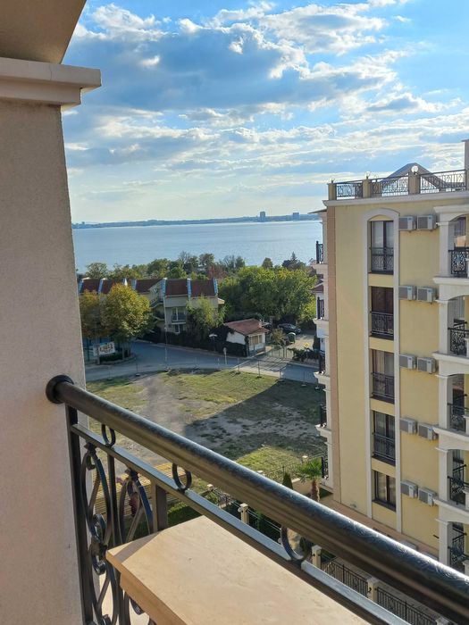 Студия с морска панорама в комплекс ”Морски бряг”