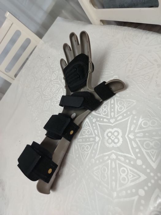 Тренажер для левой руки