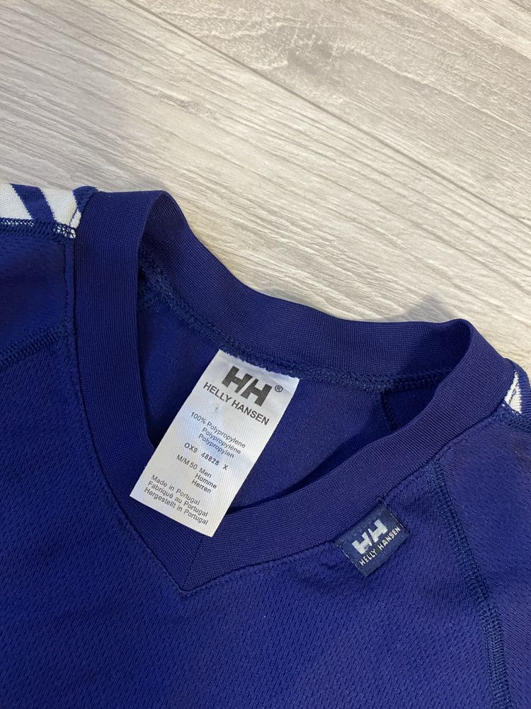 Tricou sport marca Helly Hansen