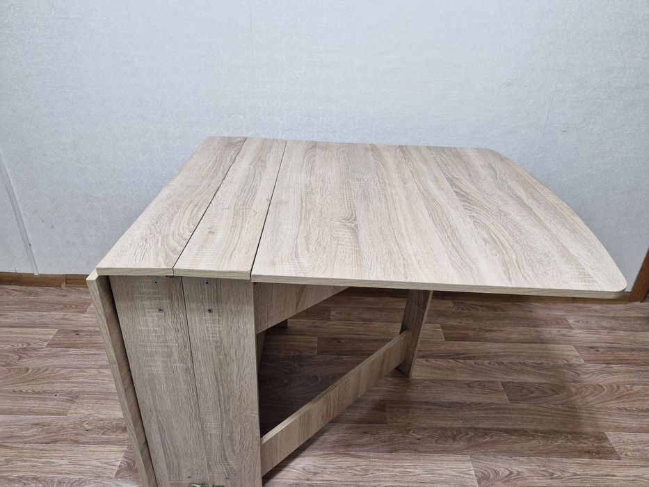 Продаю  хруст.  Вазы