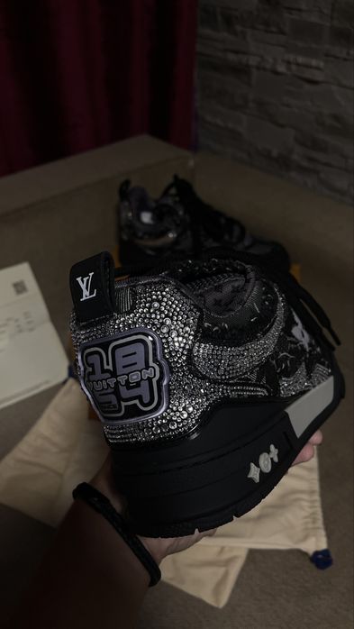 Louis Vuitton Skate crystals