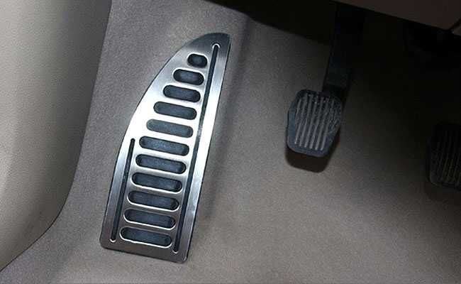 Ornamente INOX pedale si footrest - Ford Focus / C-Max / Kuga